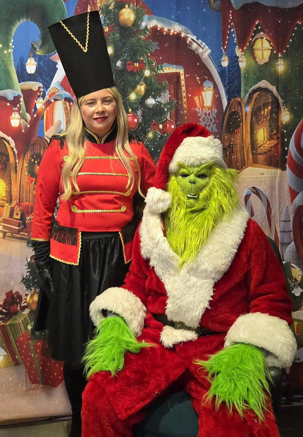 Slideshow Santa And The Grinch Arrive In Ogdensburg North Country Now slideshow-santa-and-the-grinch-arrive-in-ogdensburg-north-country-now